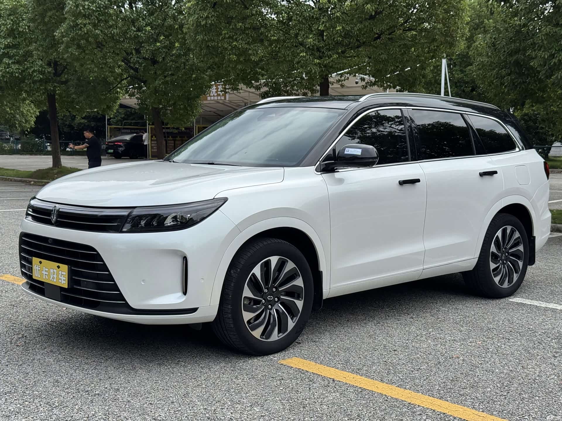 AITO M7, 2023 2