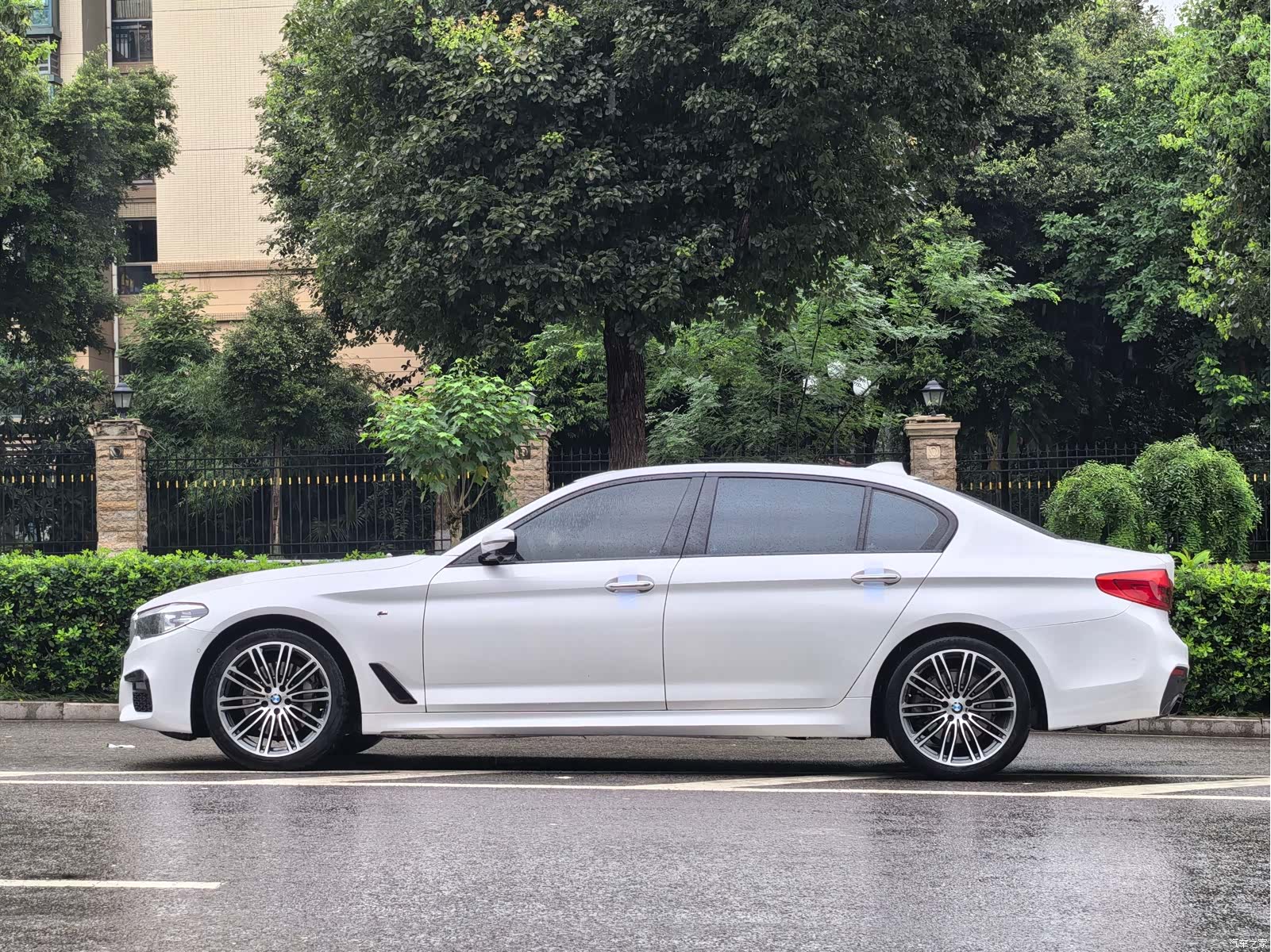 BMW 5 Series, 2017 17