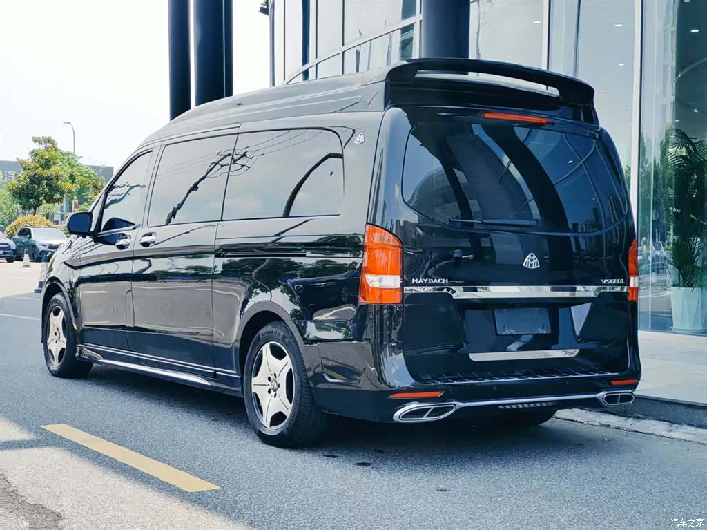 Mercedes-Benz 7, 2024 4