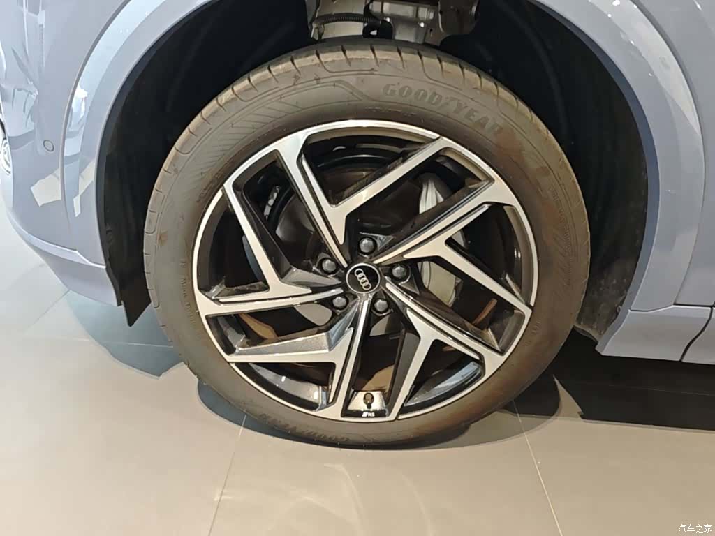 Audi e-tron, 2025 23