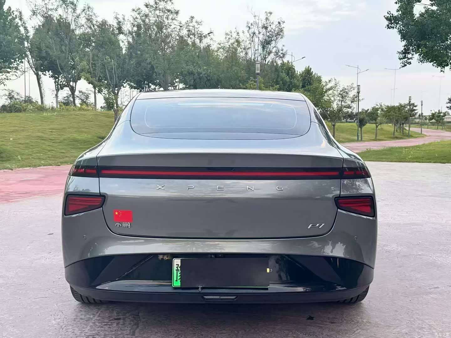 Xpeng P7, 2022 8