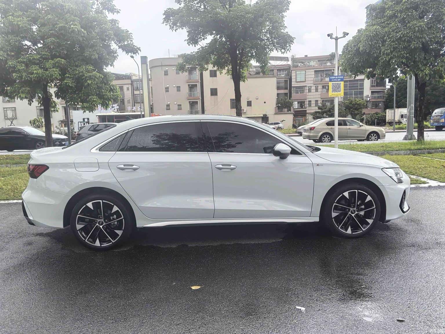 Audi Flying Spur, 2026 4