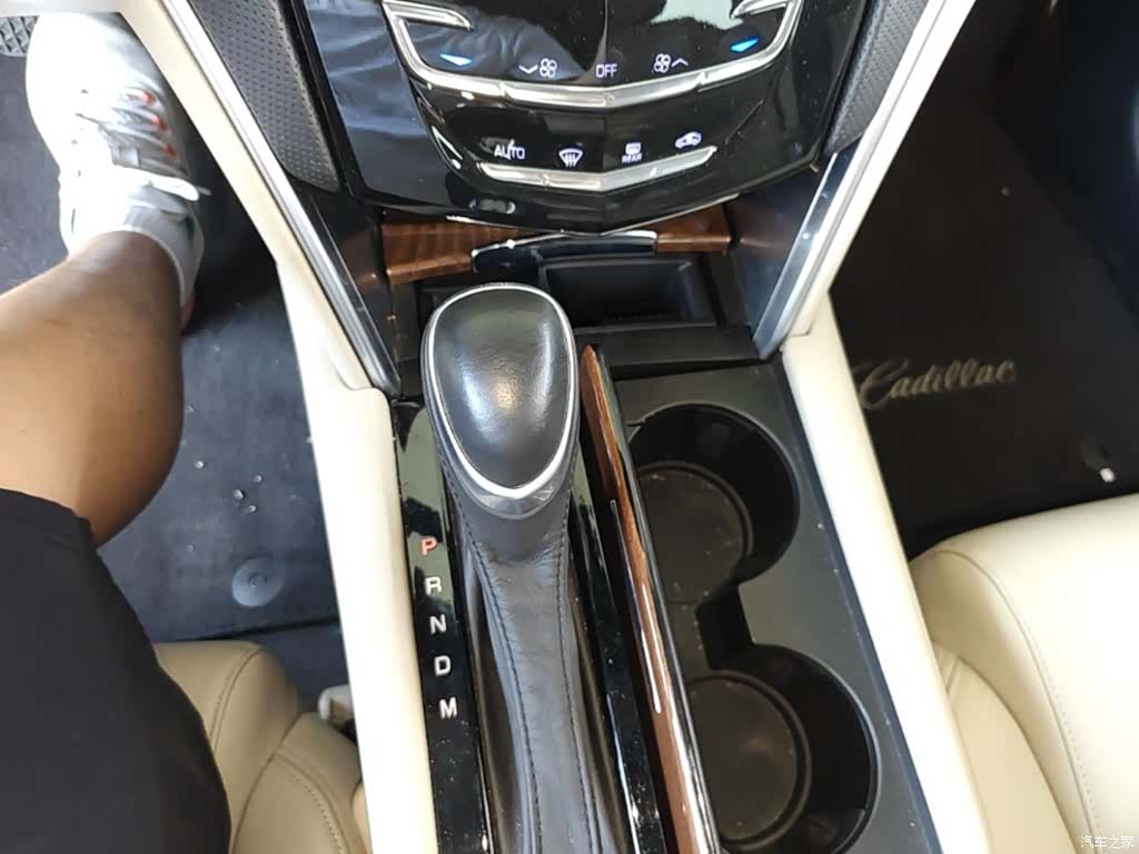 Cadillac XTS, 2018 14