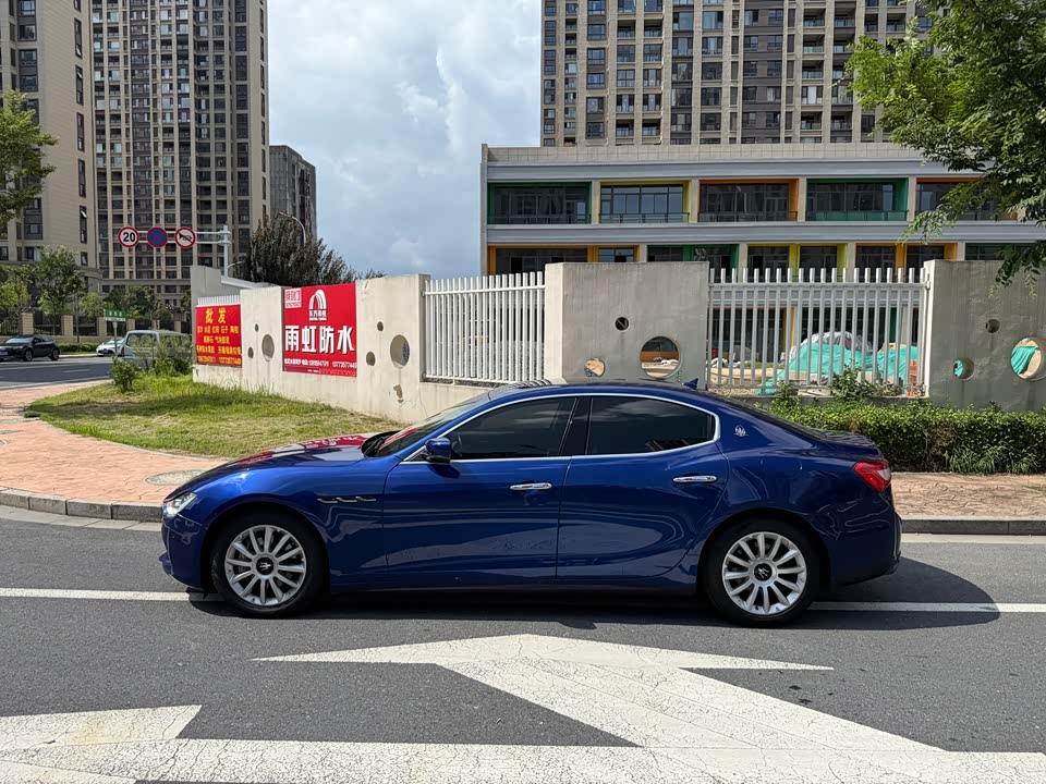 Maserati Ghibli Maserati Ghibli