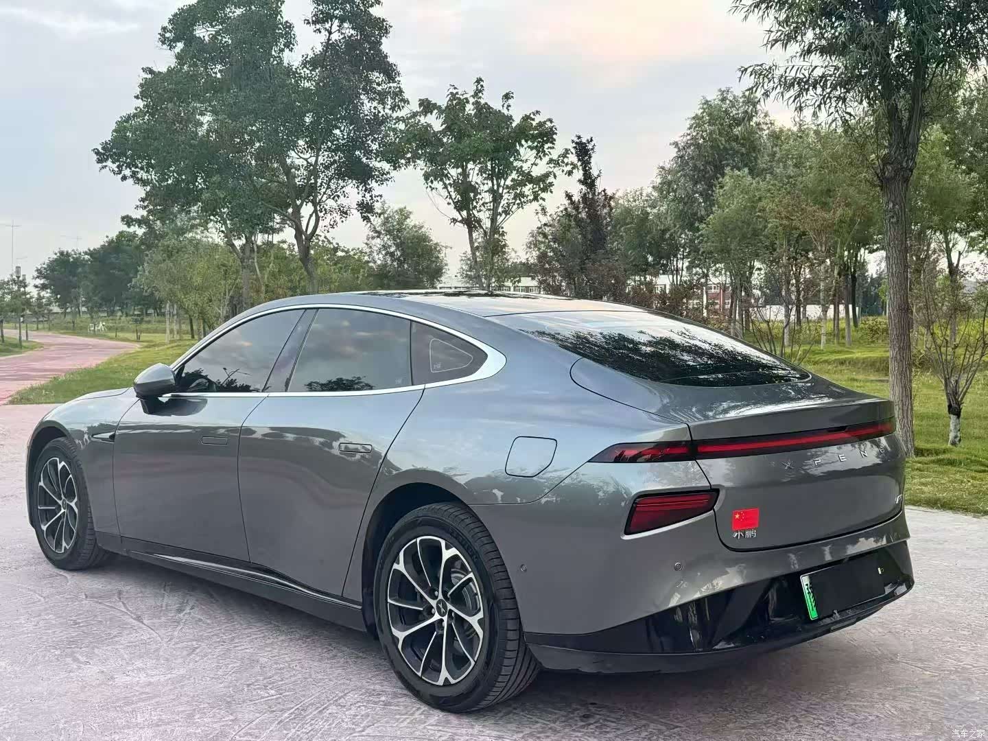 Xpeng P7, 2022 9