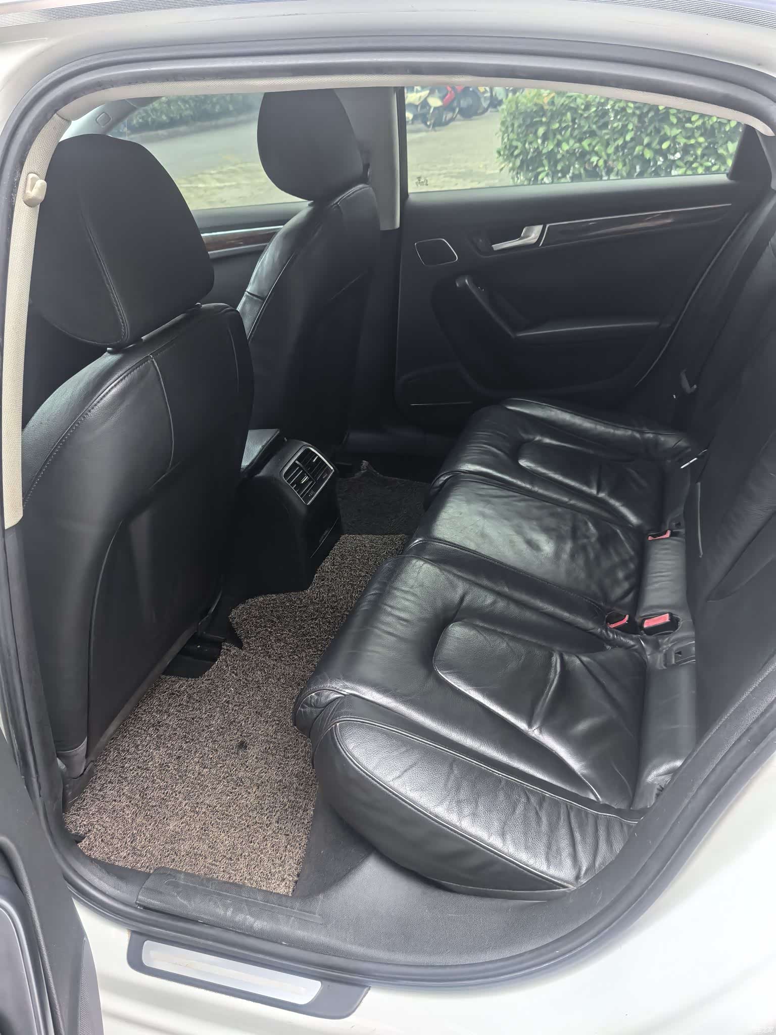 Audi A4L, 2011 8