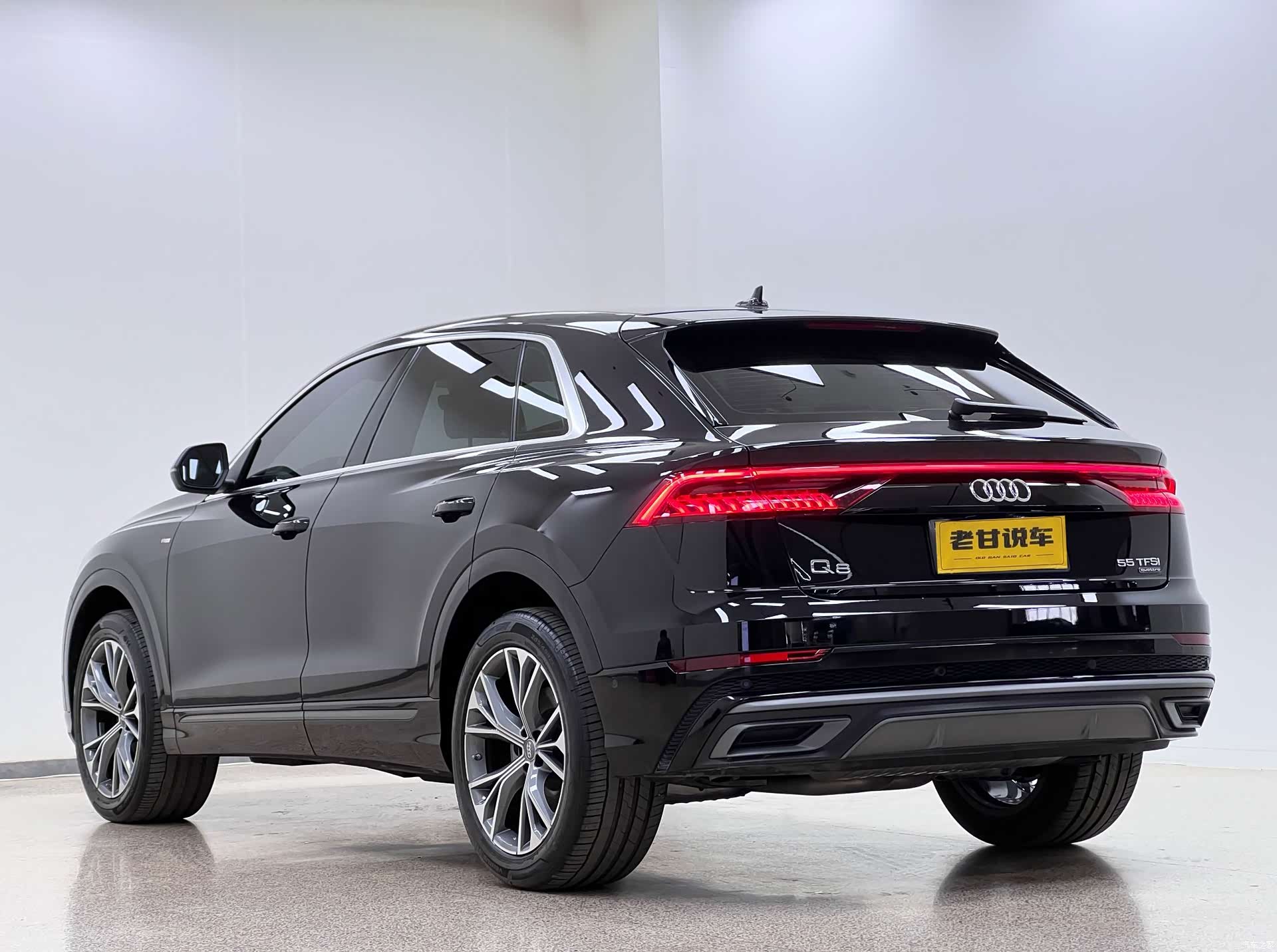 Audi Q8, 2019 8