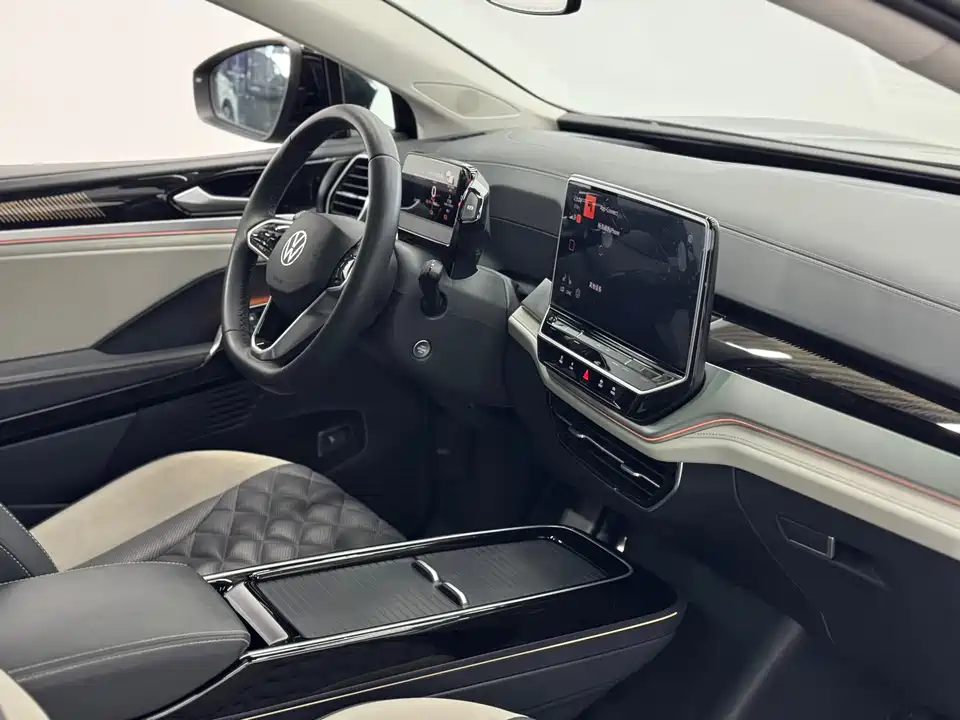 Volkswagen ID.6 CROZZ