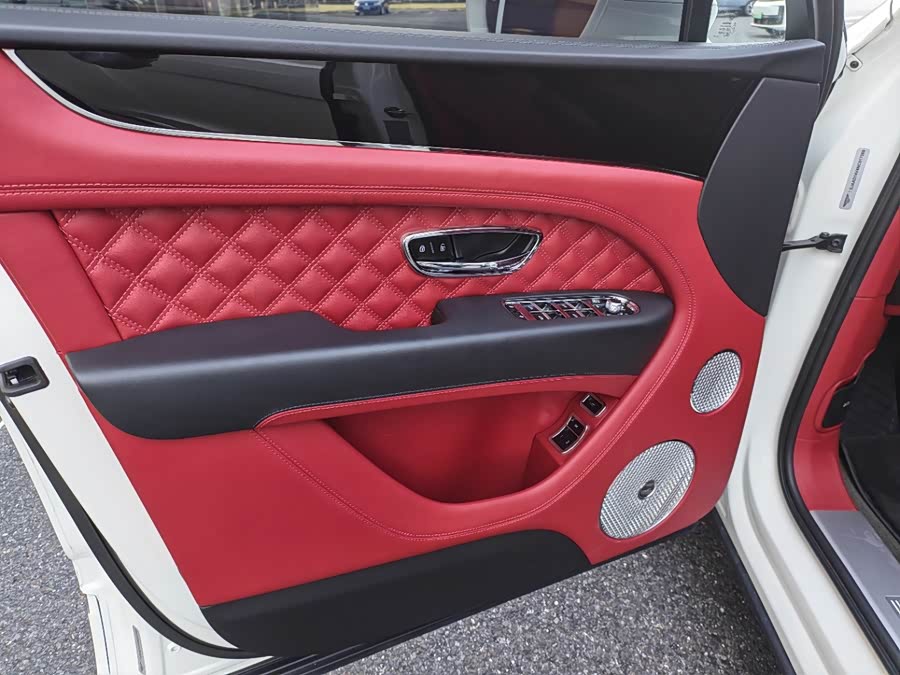 Bentley Bentayga 2023, фото 9