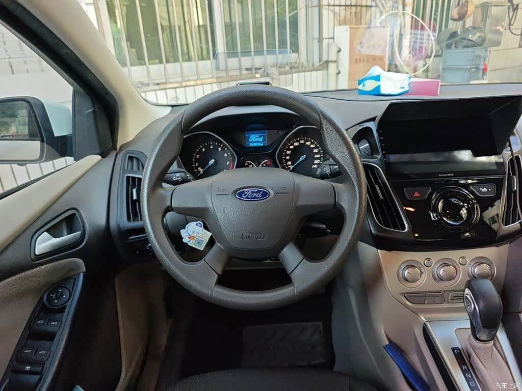 Ford Focus, 2015 7