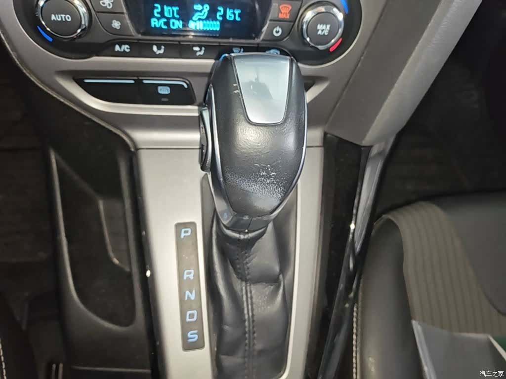 Ford Focus, 2015 10