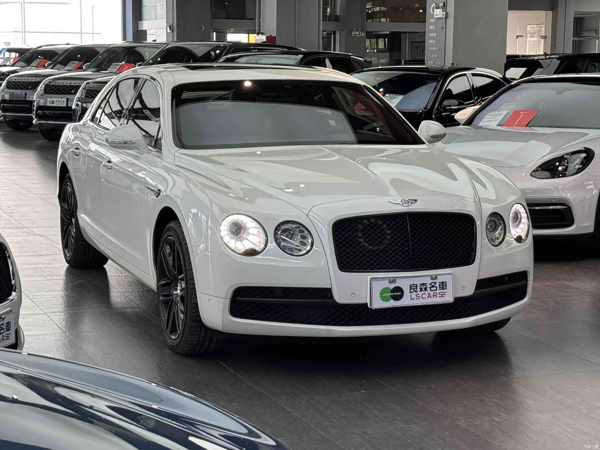 Bentley Flying Spur, 2018 3