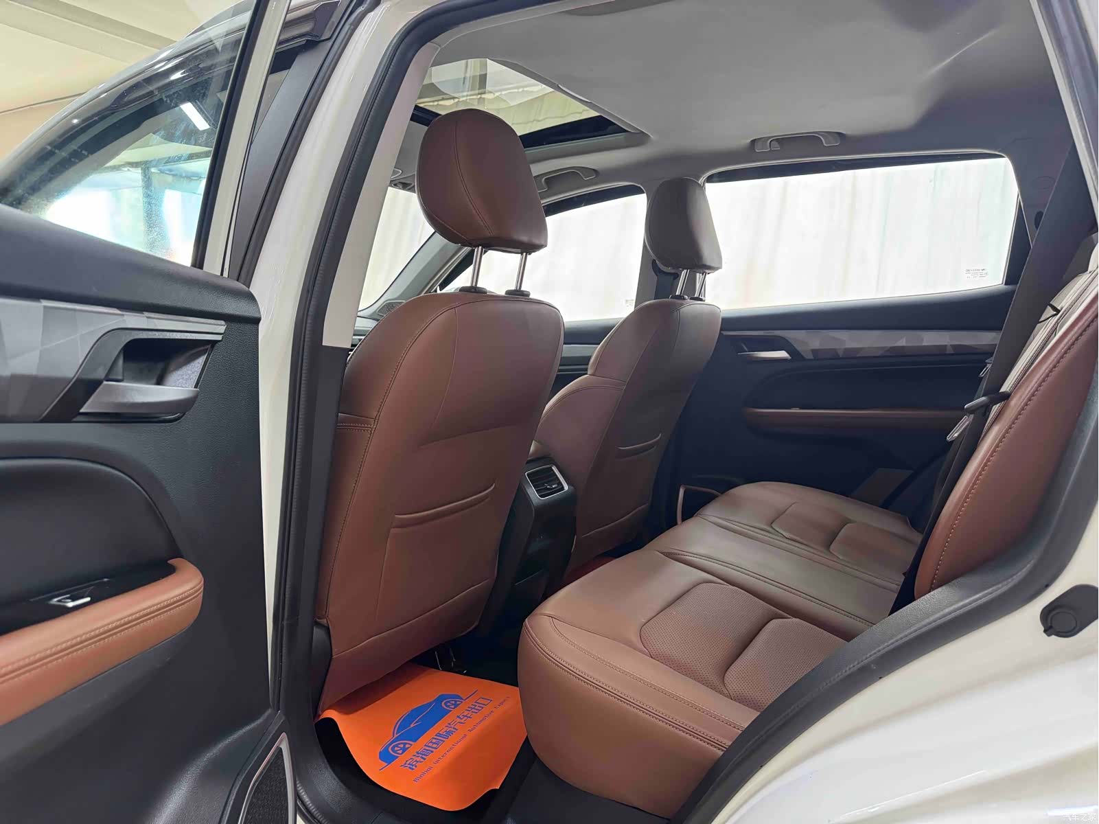 Geely X6, 2022 8