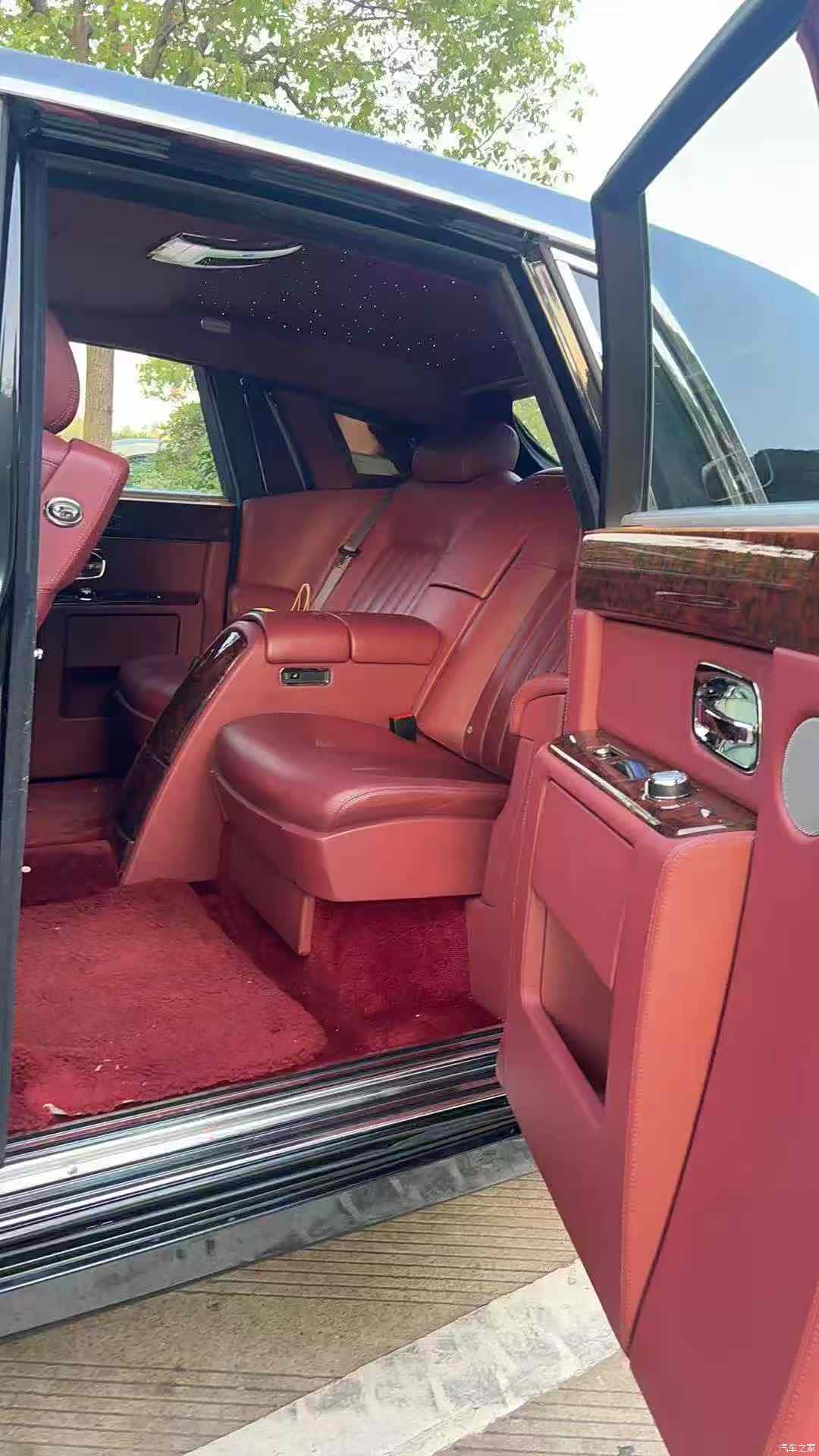 Rolls-Royce Phantom, 2012 7