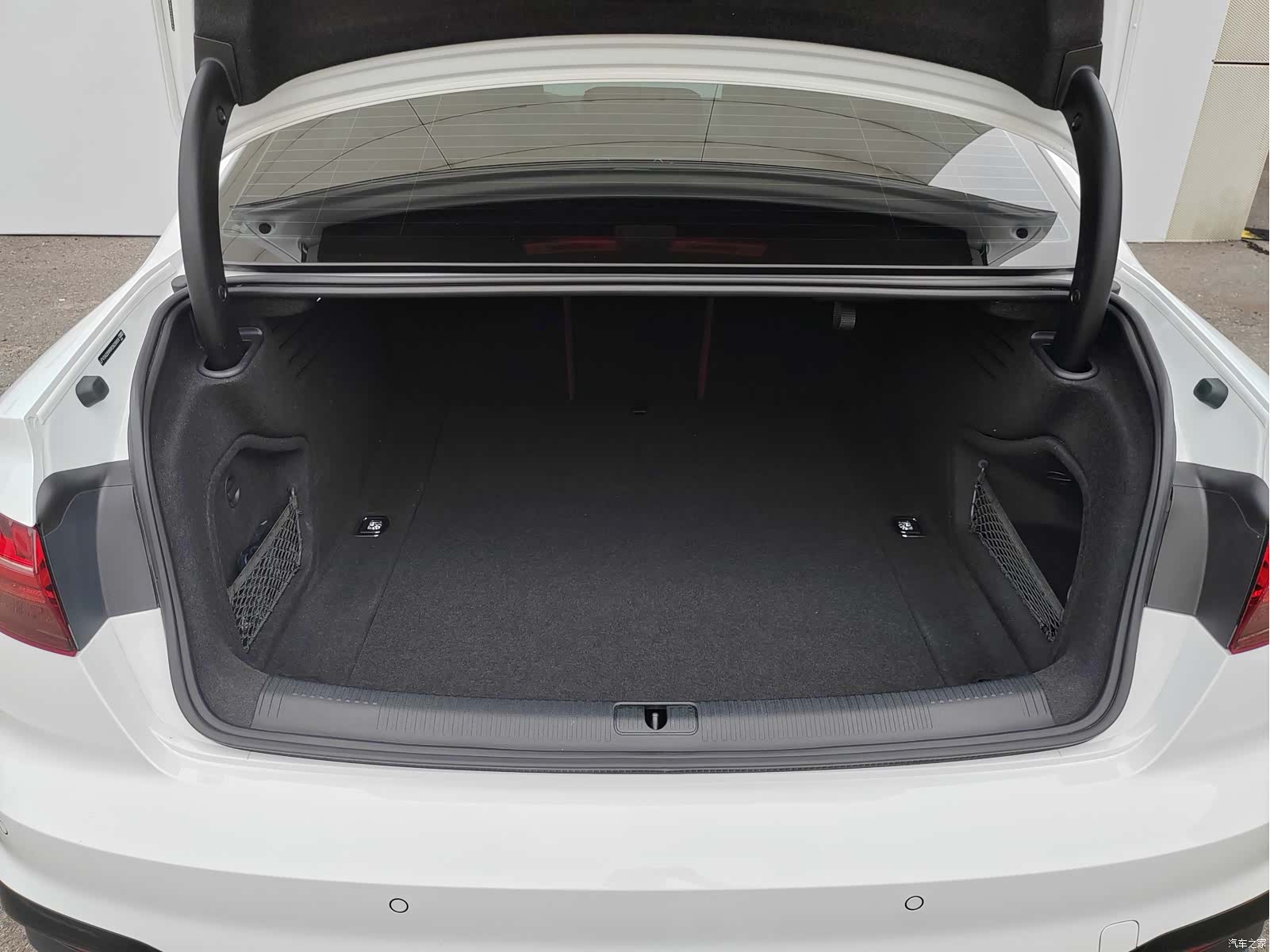 Audi A4L, 2025 12