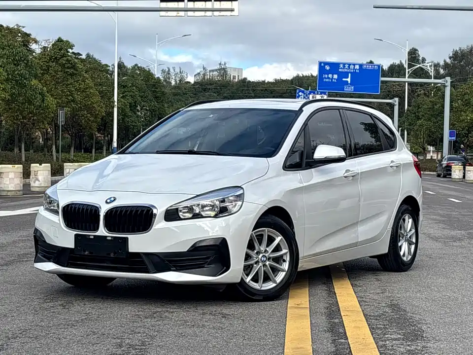 BMW 2 series station wagon