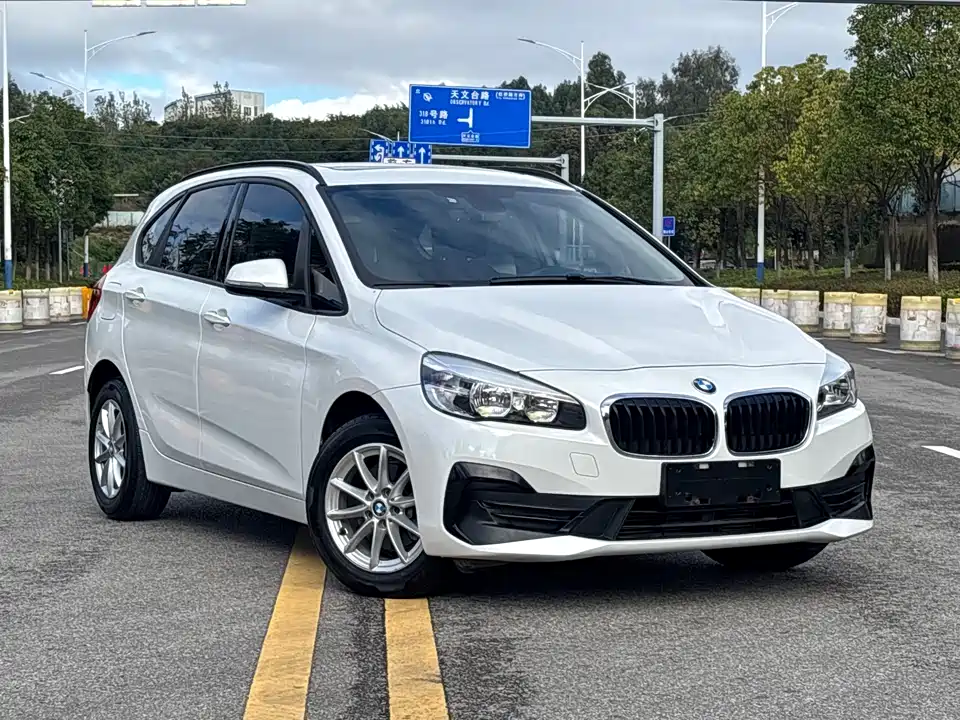BMW 2 series station wagon