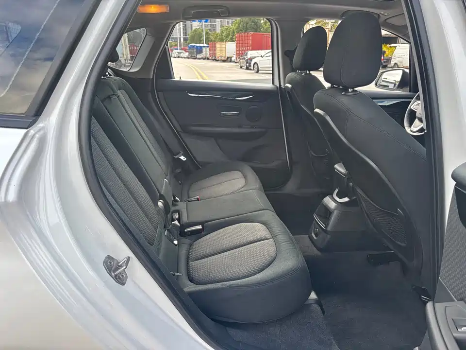 BMW 2 series station wagon