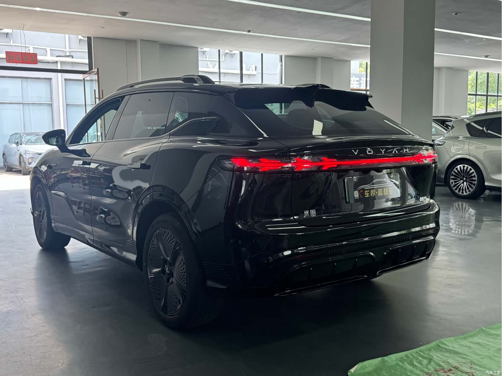 Voyah Zhiyin, 2025 8