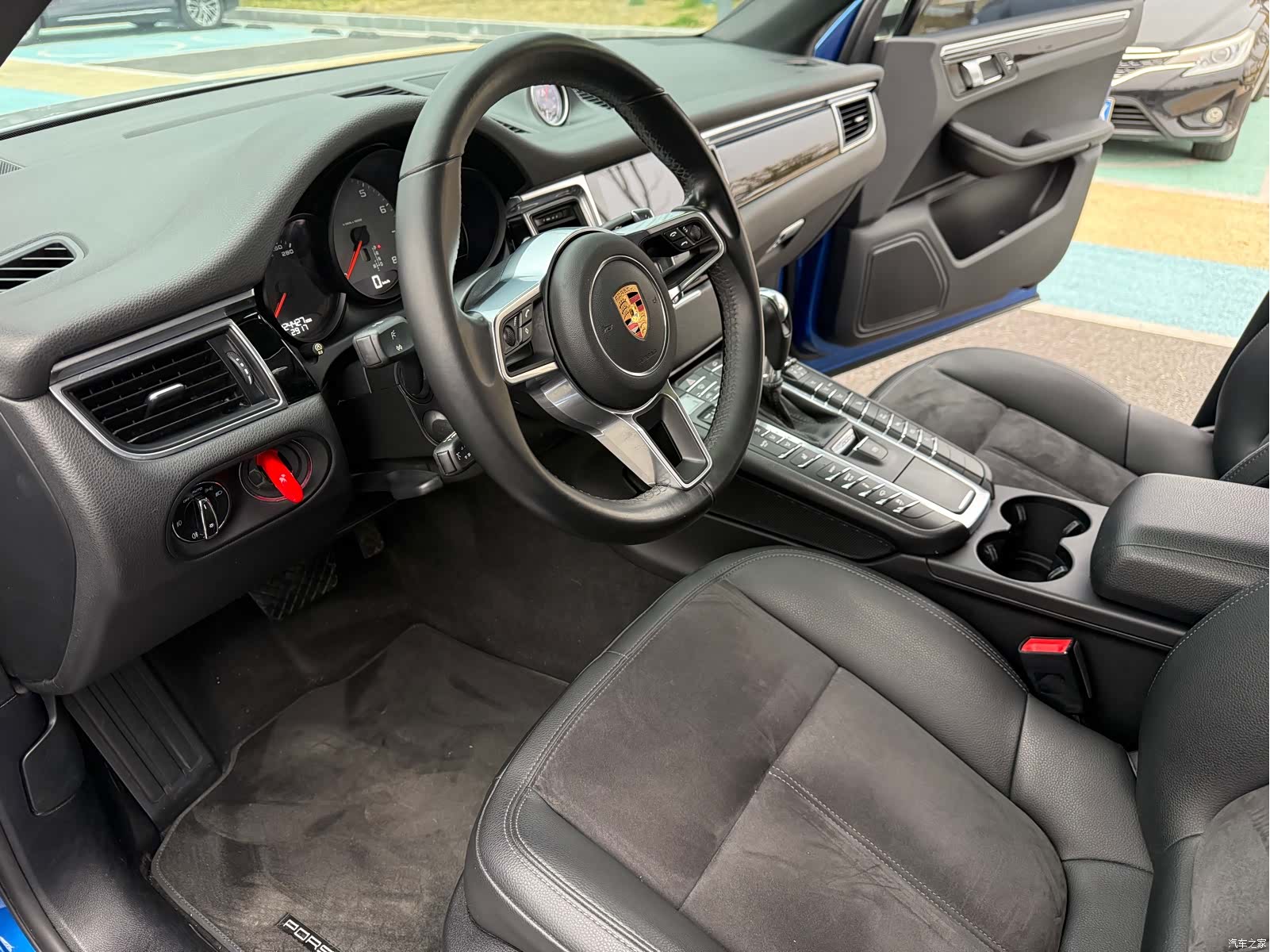 Porsche Macan, 2018 11