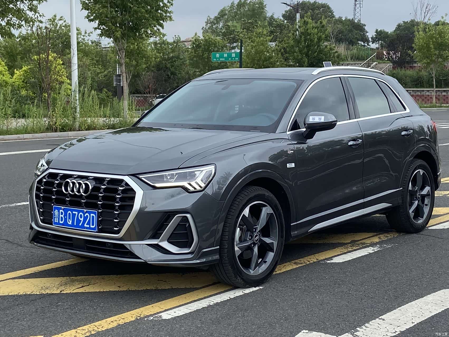 Audi Q3, 2022 1