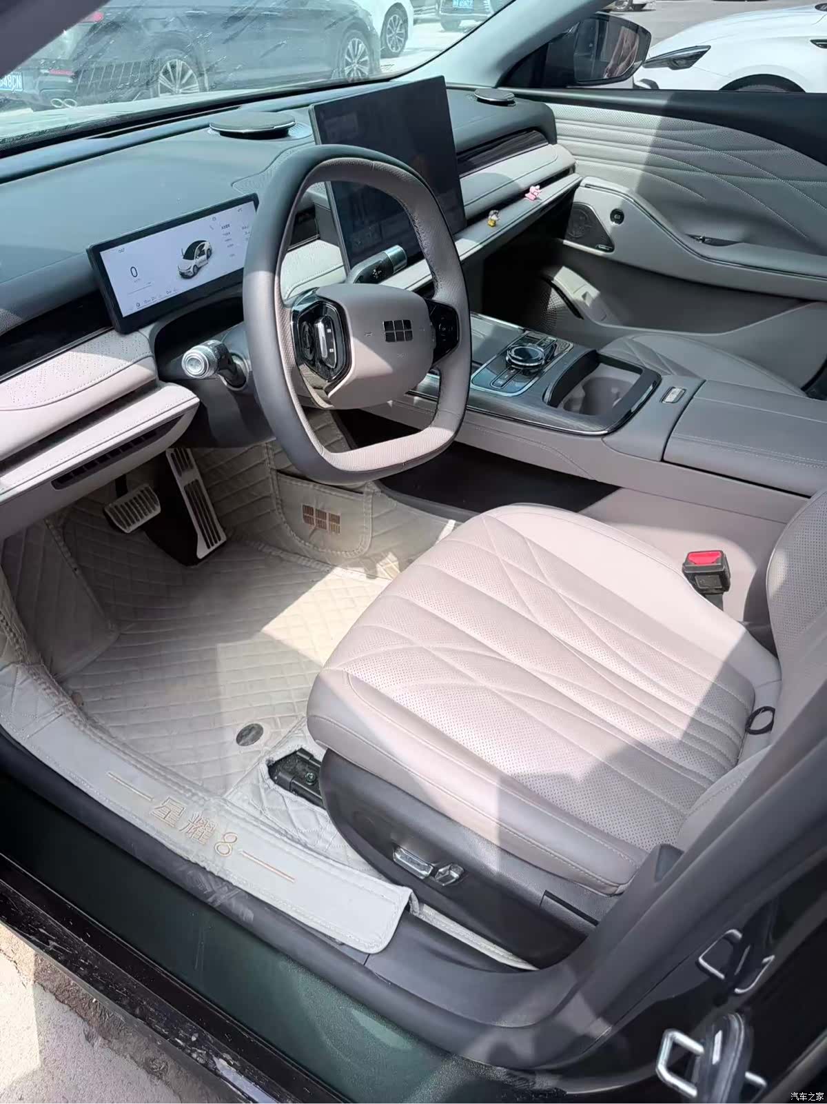 Geely 8, 2025 все фото