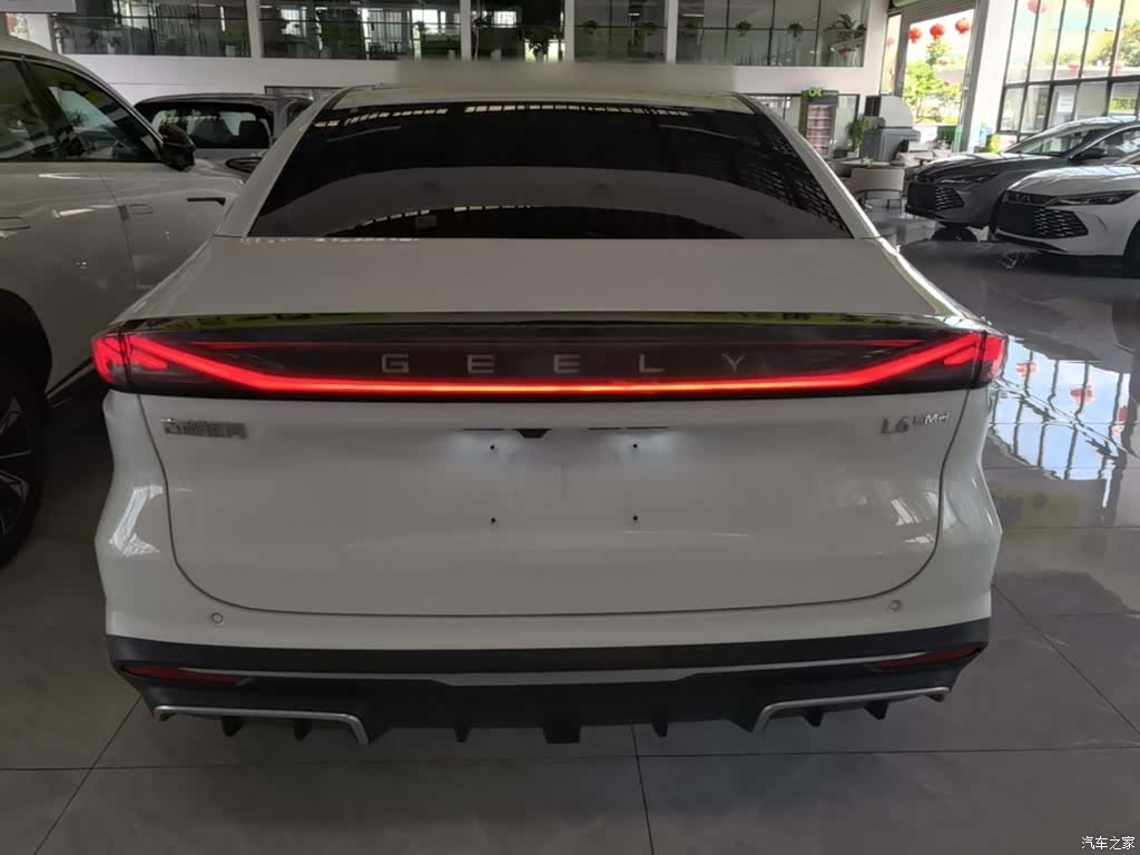 Geely Galaxy L6, 2025 6