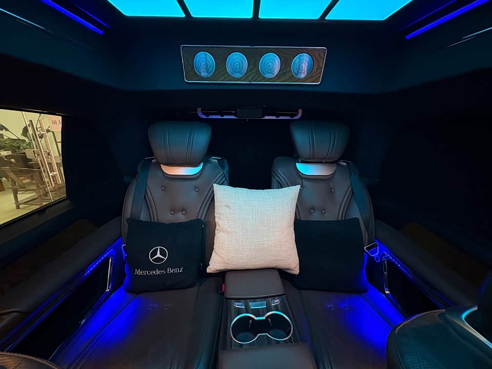 Mercedes-Benz V-class