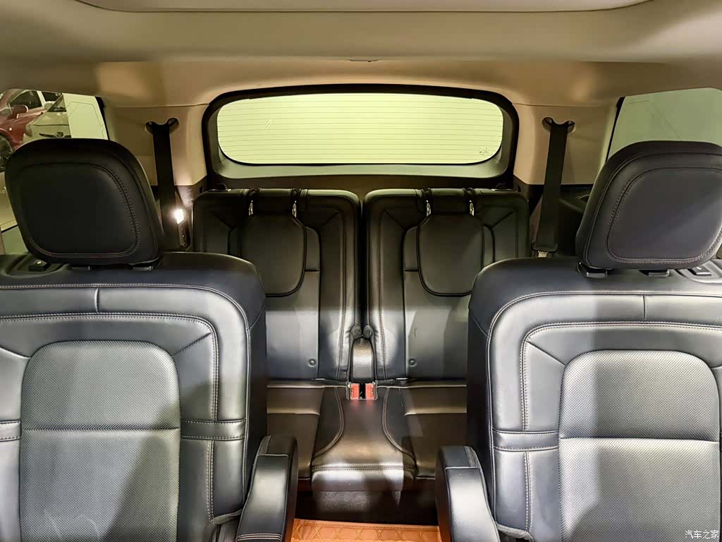 Lincoln Aviator, 2021 11