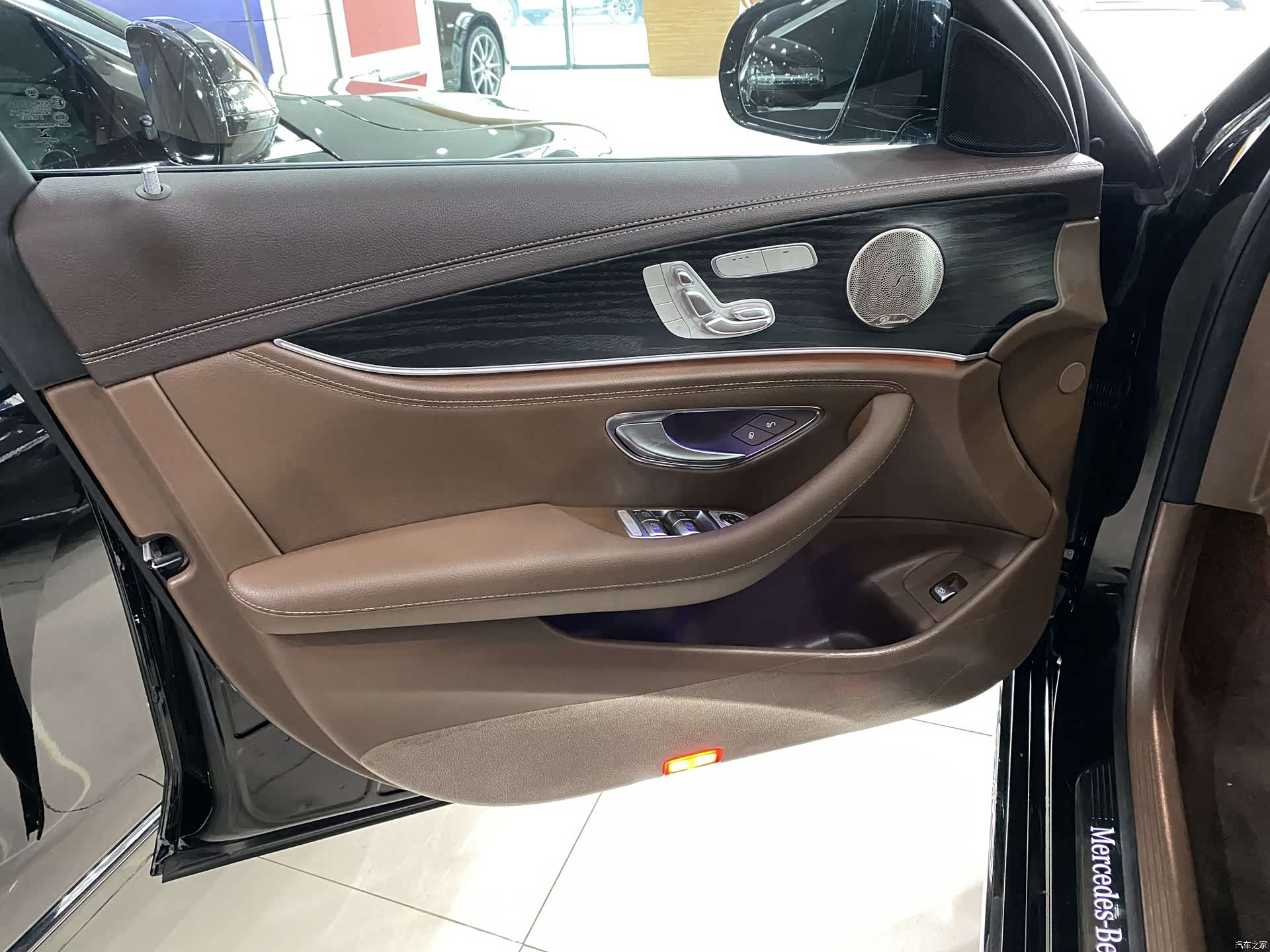 Mercedes-Benz E-Class, 2022 14
