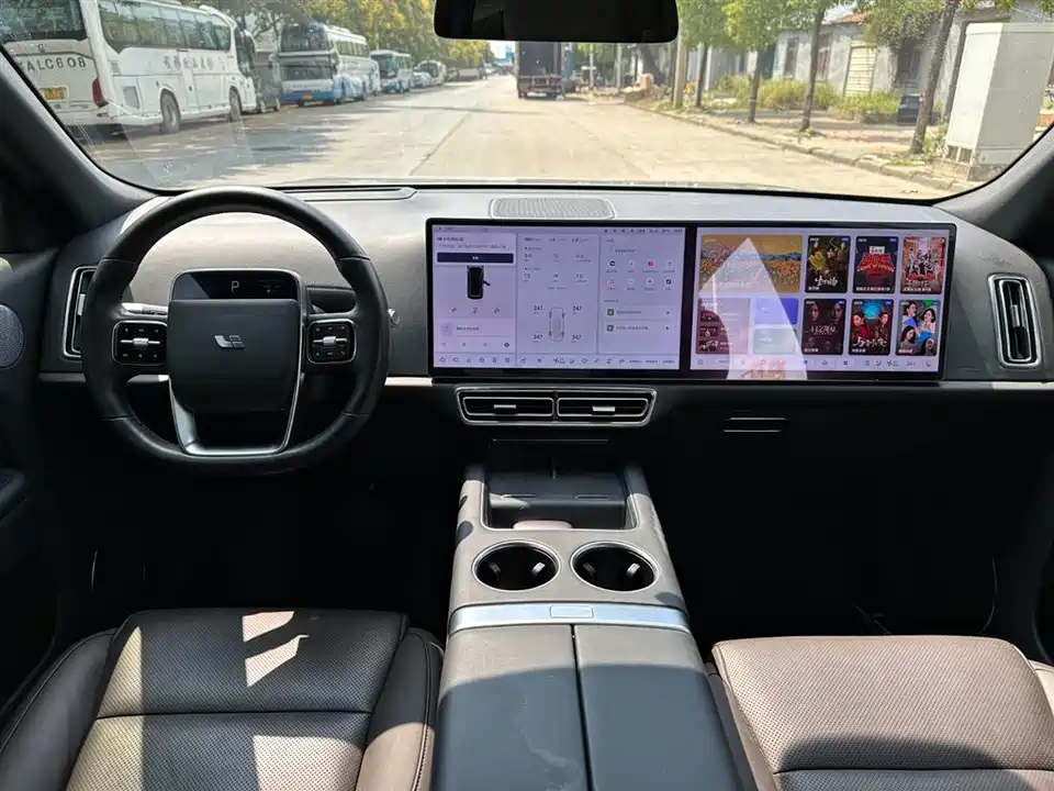 Li Auto Ideal L8