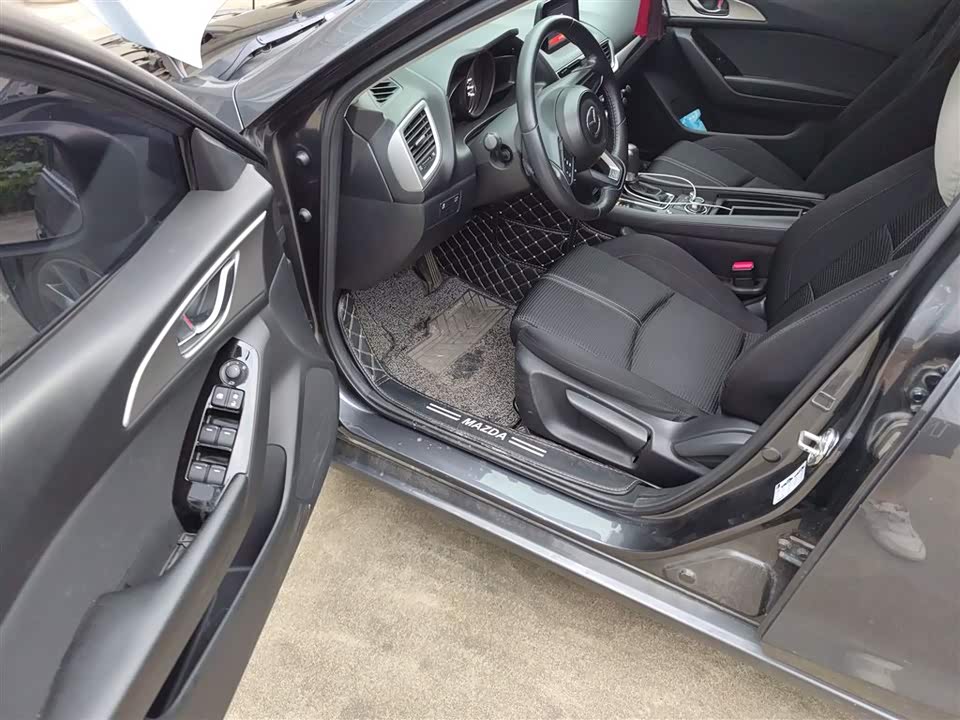Mazda 3 Angkesaila Mazda 3 Angkesaila