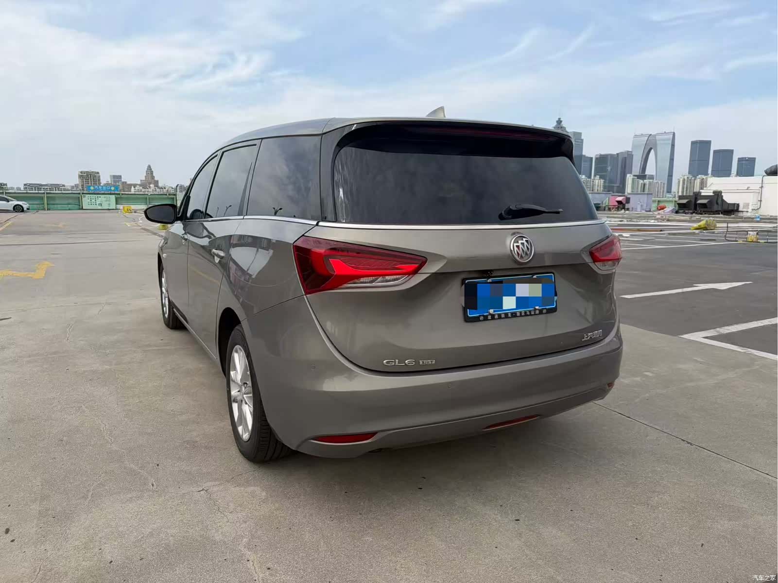 Buick GL6, 2018 7