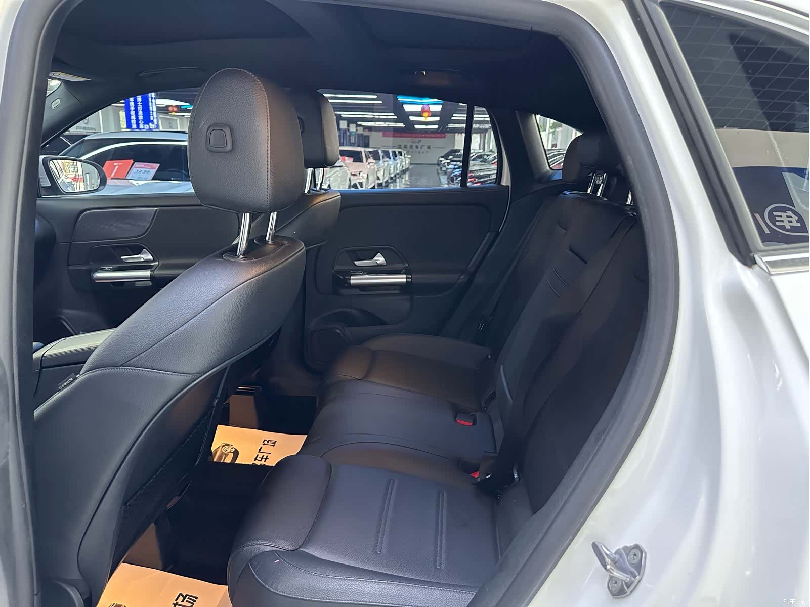 Mercedes-Benz GLA, 2022 все фото