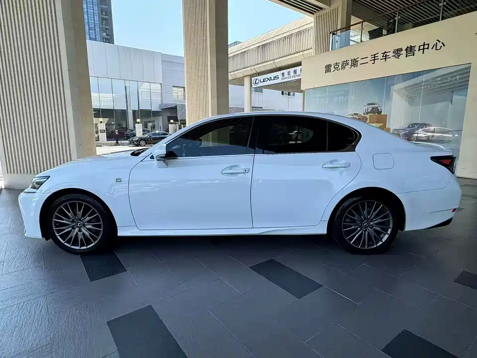 Lexus GS