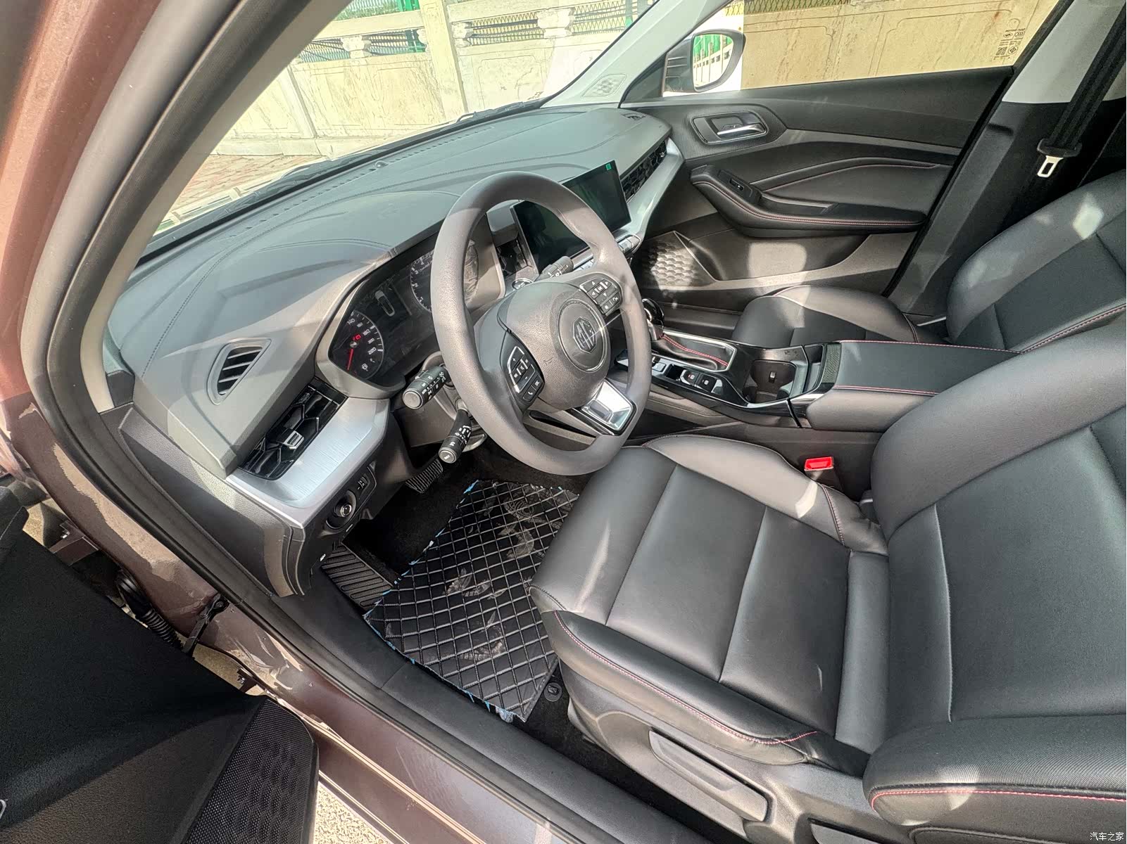 MG MG5, 2023 все фото
