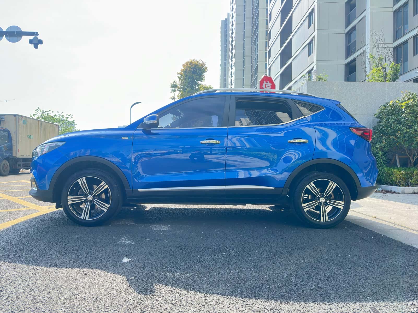 MG ZS, 2017 8