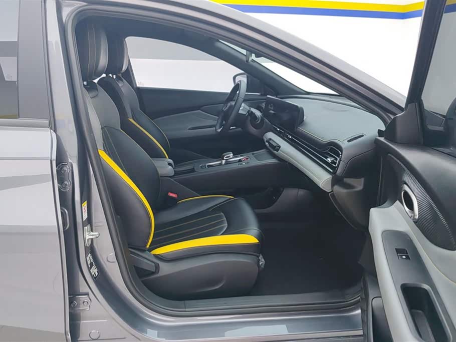 Trumpchi Shadow Leopard