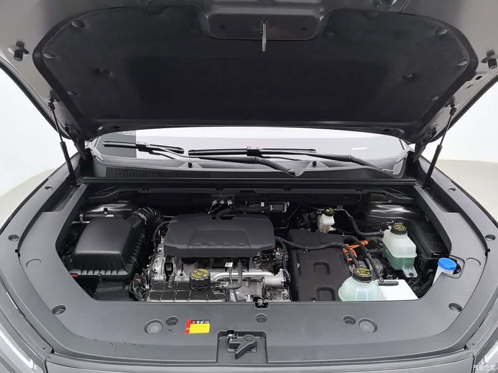 Wuling Starlight, 2025 6