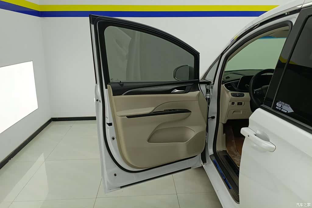 Buick GL8, 2022 7