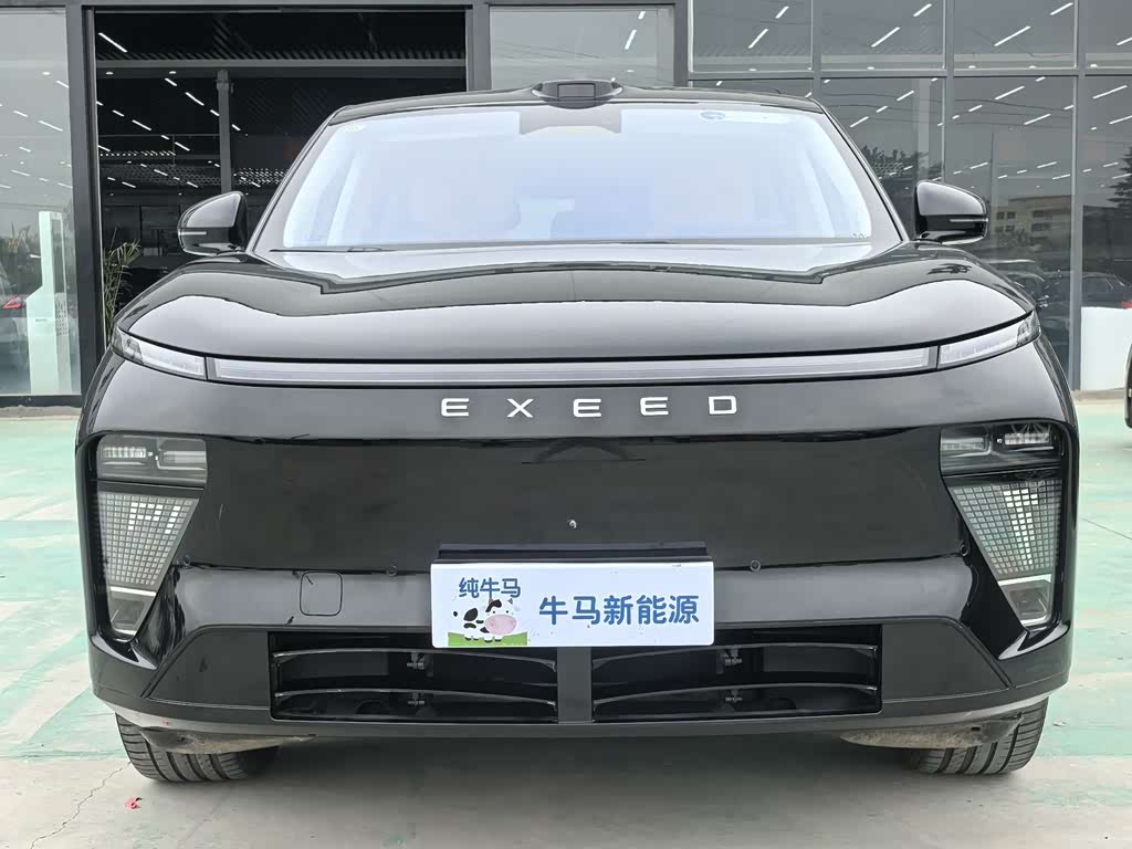 Exeed ET