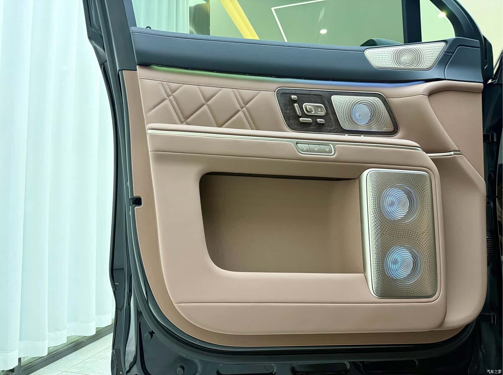 NIO ES9, 2026 3