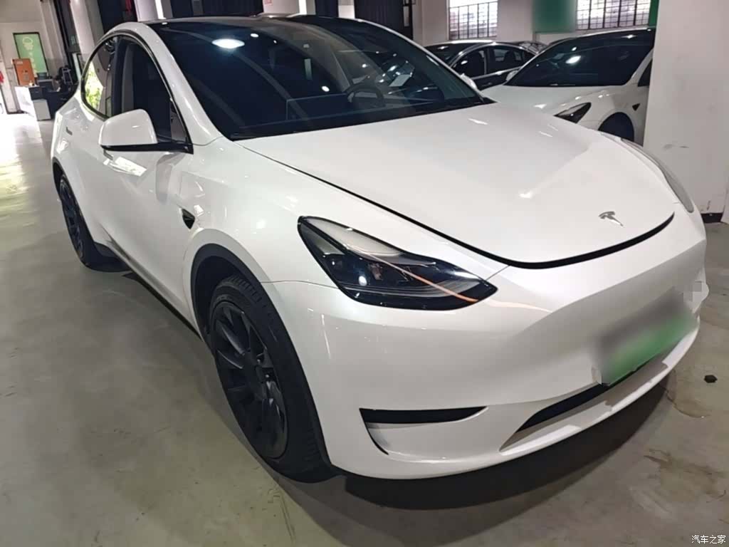 Tesla Model Y, 2024 4