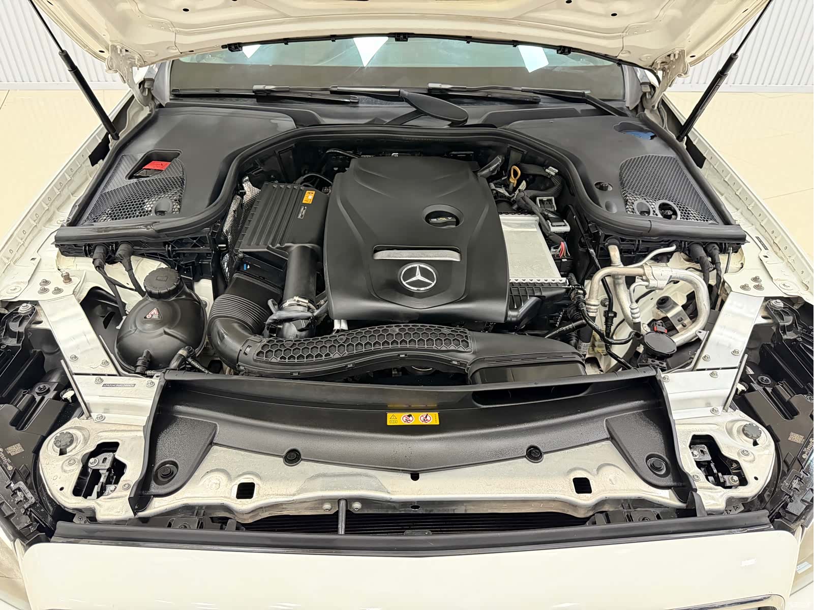 Mercedes-Benz E-Class, 2019 6
