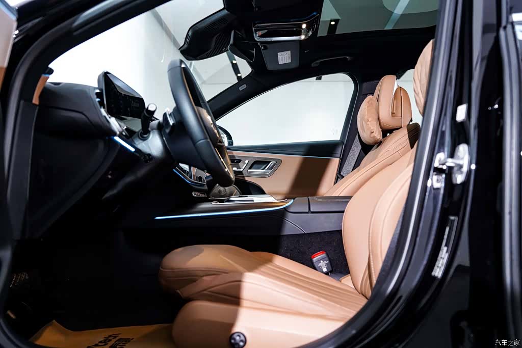 Mercedes-Benz E-Class, 2025 24