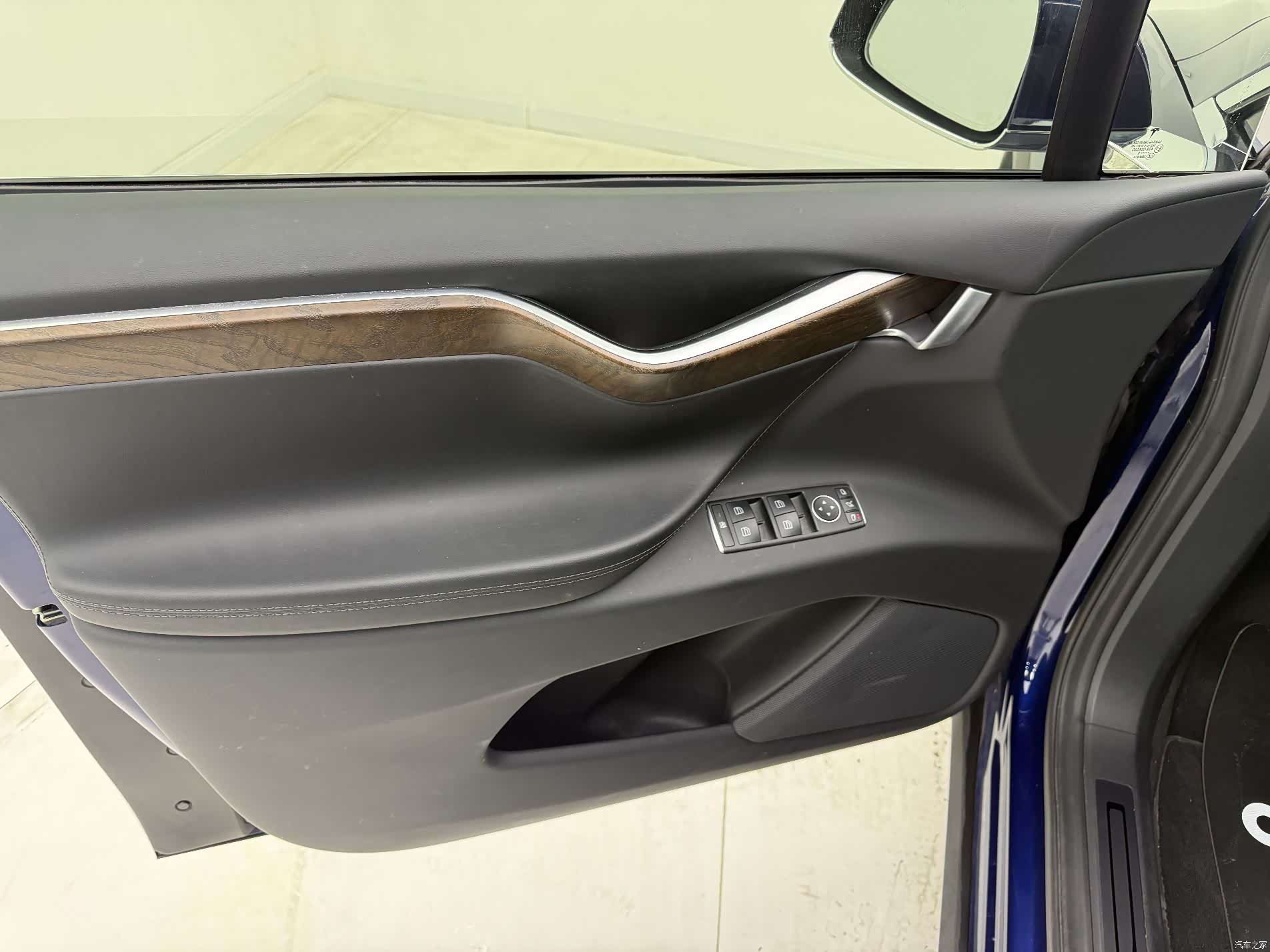 Tesla Model X, 2018 10