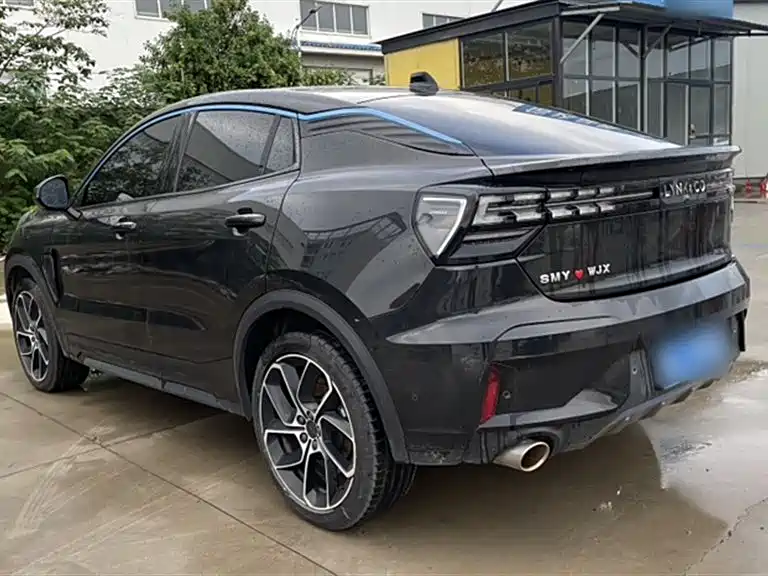 Lynk & Co 05