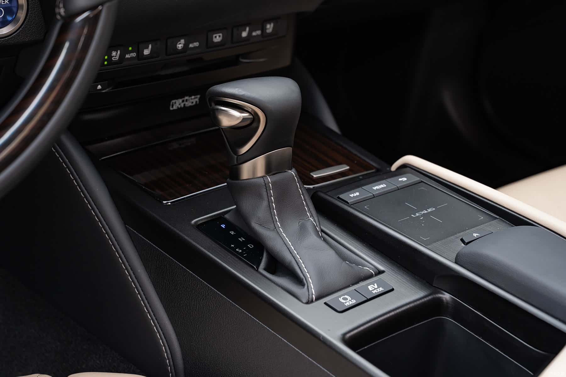 Lexus ES, 2018 15