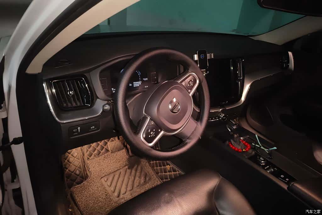 Volvo XC60, 2018 12