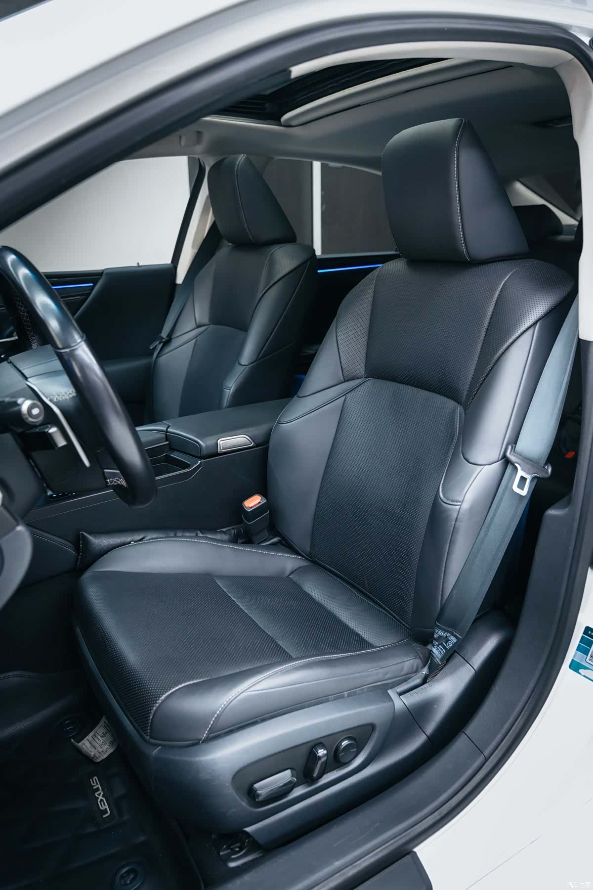 Lexus ES, 2020 21